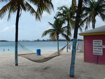 Holiday Inn Express & Suites Nassau Exterior foto