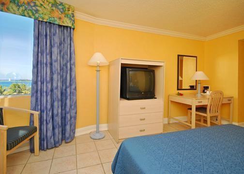 Holiday Inn Express & Suites Nassau Quarto foto