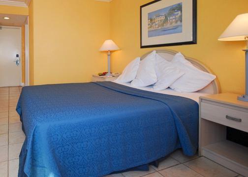 Holiday Inn Express & Suites Nassau Quarto foto